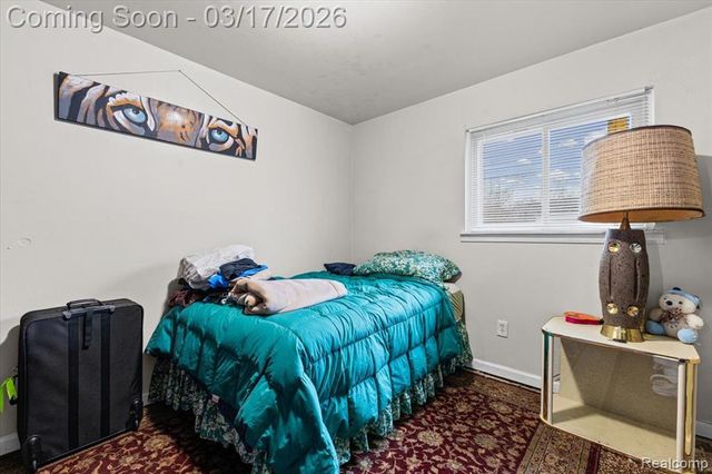825 Robinwood Street, Pontiac, MI 48340
