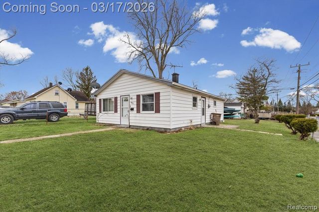 825 Robinwood Street, Pontiac, MI 48340