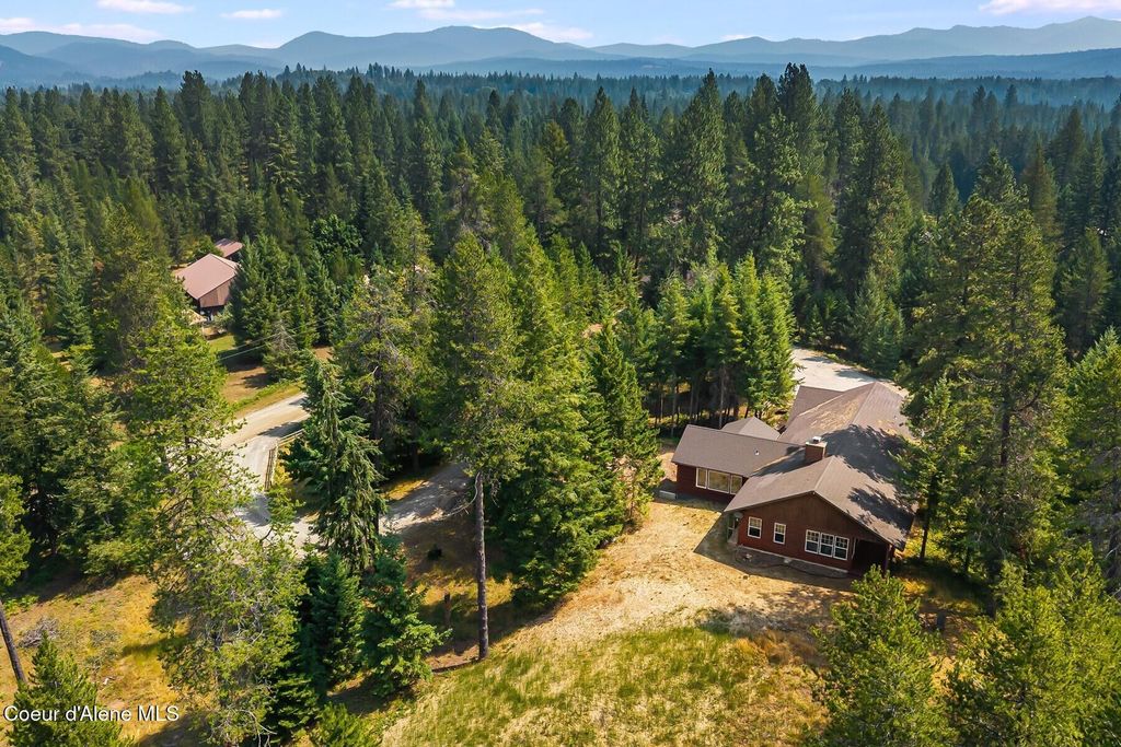 672 Hopkins Rd, Sandpoint, ID 83864 photo 1