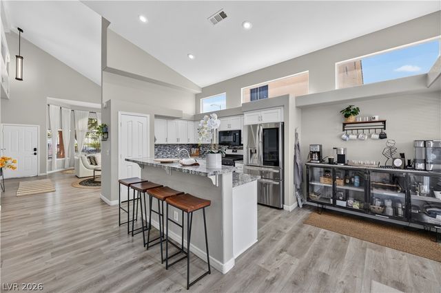 530 Rancho Del Mar Way, North Las Vegas, NV 89031