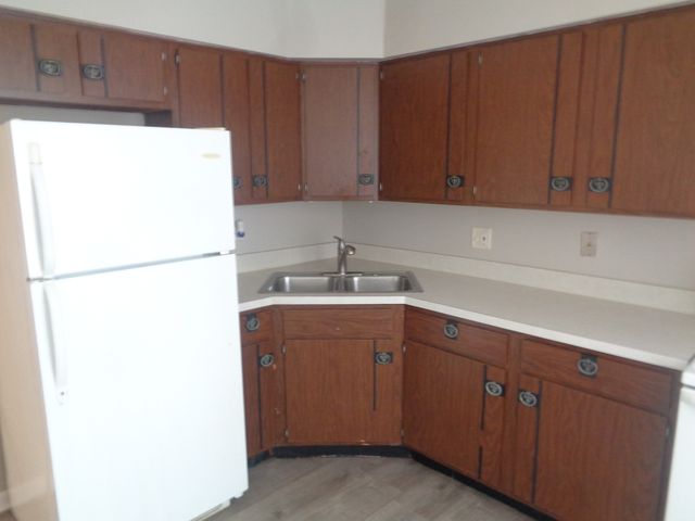 6305 Joliet Road 9, Countryside, IL 60525