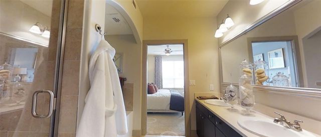 1340 W Gray Street 448, Houston, TX 77019