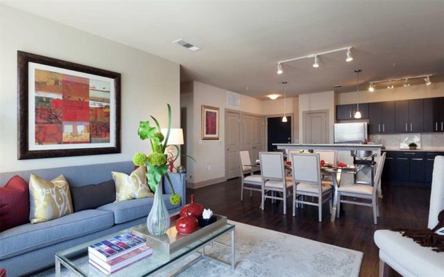 1340 W Gray Street 448, Houston, TX 77019