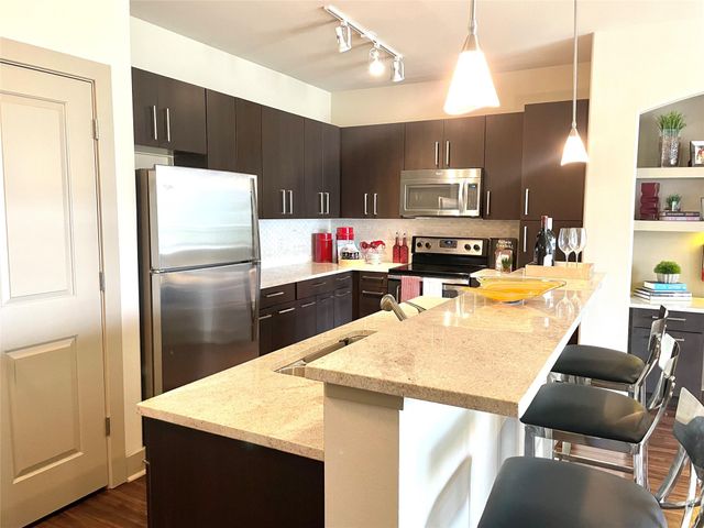 1340 W Gray Street 448, Houston, TX 77019