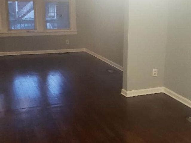 9326 S Manistee Avenue, Chicago, IL 60617