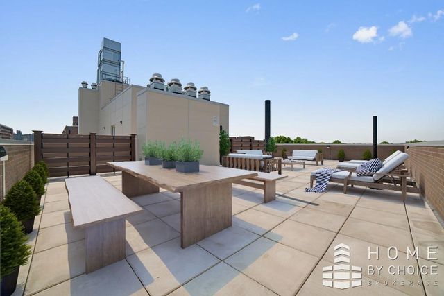 6570 Austin St Apt 605, New York City, NY 11374