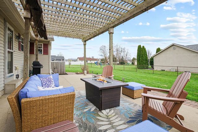 18106 Montgomry Lane, Goshen, IN 46528