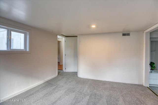 706 W Davidson Ave, Coeur D'alene, ID 83814