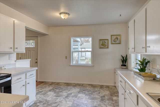 706 W Davidson Ave, Coeur D'alene, ID 83814