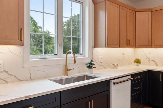 5 Manson Rd, Swampscott, MA 01907