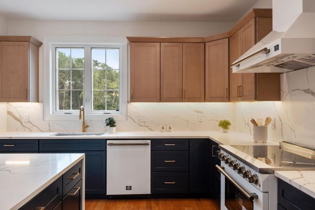 5 Manson Rd, Swampscott, MA 01907