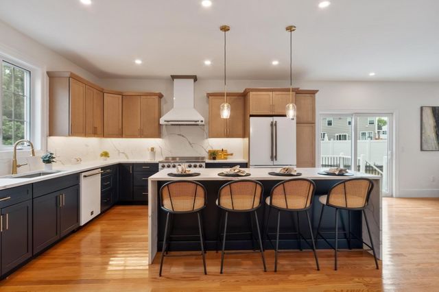 5 Manson Rd, Swampscott, MA 01907