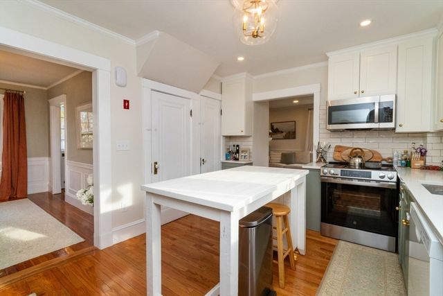 51 Stevens Rd., Needham, MA 02492
