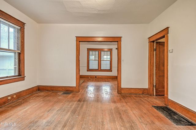 1149 Moorland Avenue, Bristol, VA 24201