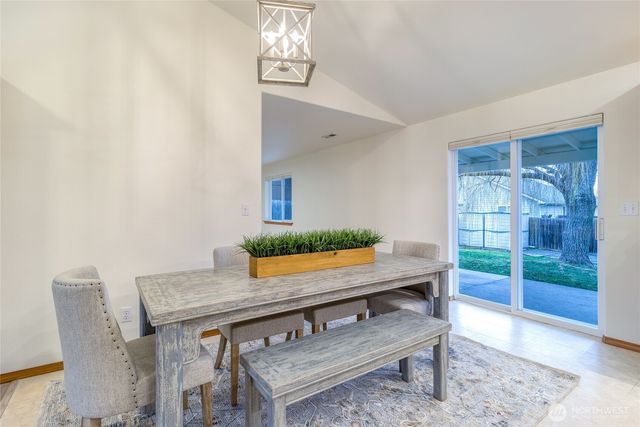 64 Talon Loop, Walla Walla, WA 99362