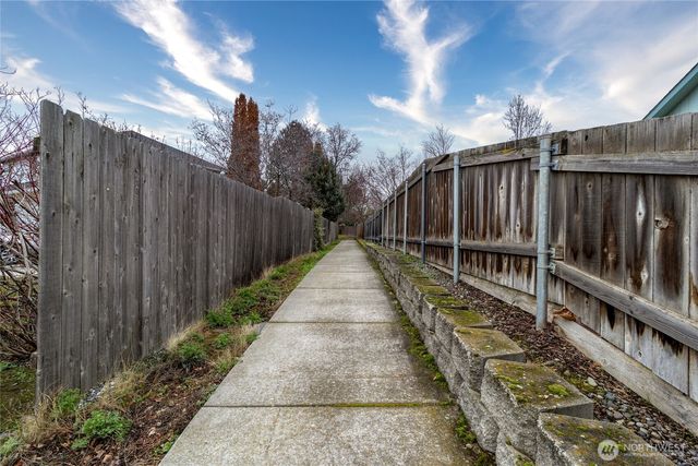 64 Talon Loop, Walla Walla, WA 99362