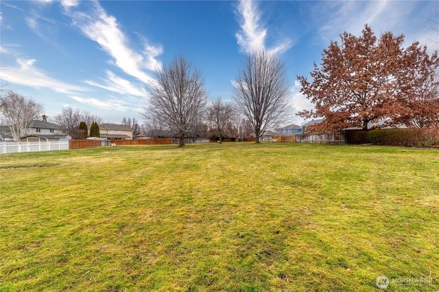 64 Talon Loop, Walla Walla, WA 99362