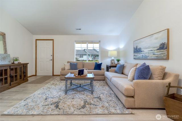 64 Talon Loop, Walla Walla, WA 99362