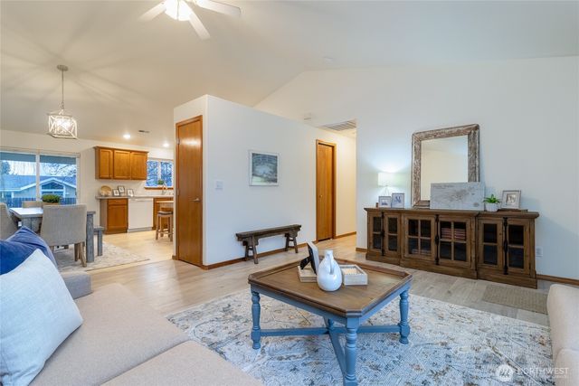 64 Talon Loop, Walla Walla, WA 99362