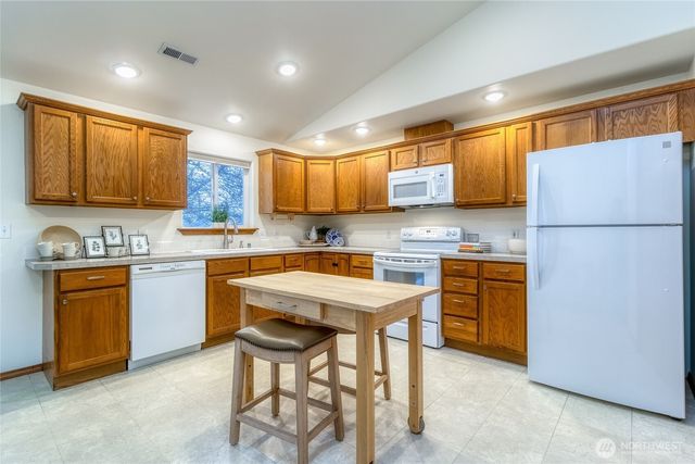 64 Talon Loop, Walla Walla, WA 99362