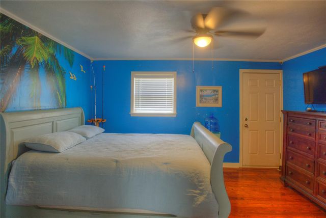 818 Fort Velasco Drive, Surfside Beach, TX 77541