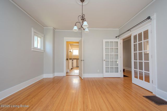 1072 Eastern Pkwy, Louisville, KY 40217