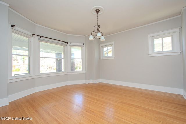 1072 Eastern Pkwy, Louisville, KY 40217