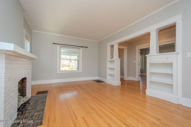 1072 Eastern Pkwy, Louisville, KY 40217