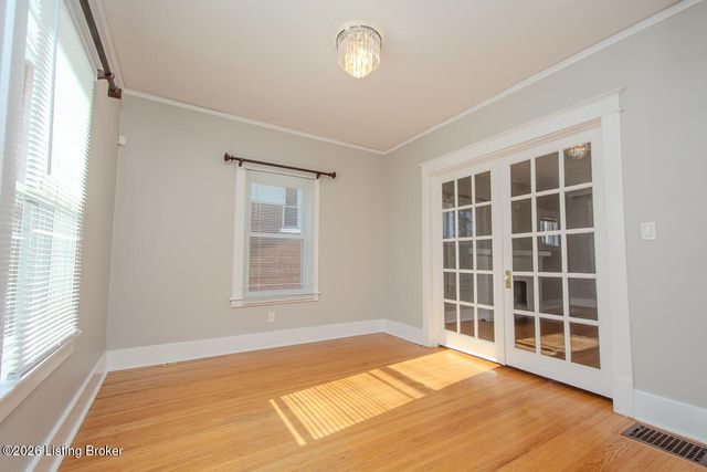 1072 Eastern Pkwy, Louisville, KY 40217