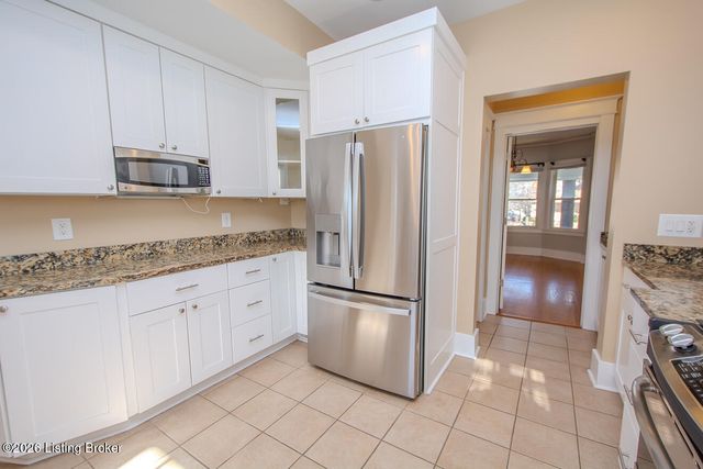 1072 Eastern Pkwy, Louisville, KY 40217