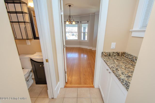 1072 Eastern Pkwy, Louisville, KY 40217