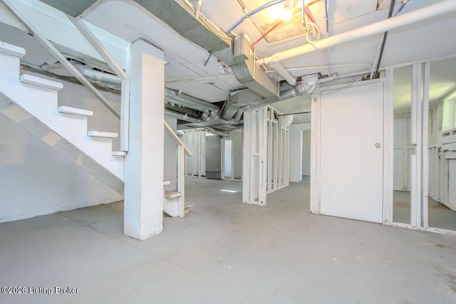 1072 Eastern Pkwy, Louisville, KY 40217