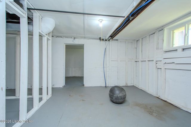 1072 Eastern Pkwy, Louisville, KY 40217