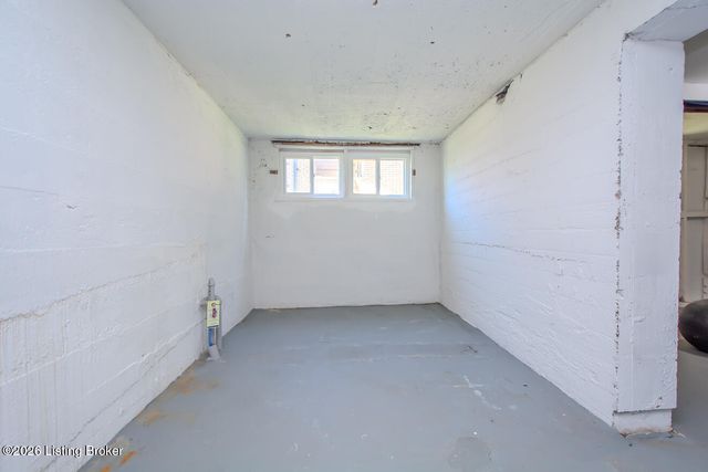 1072 Eastern Pkwy, Louisville, KY 40217