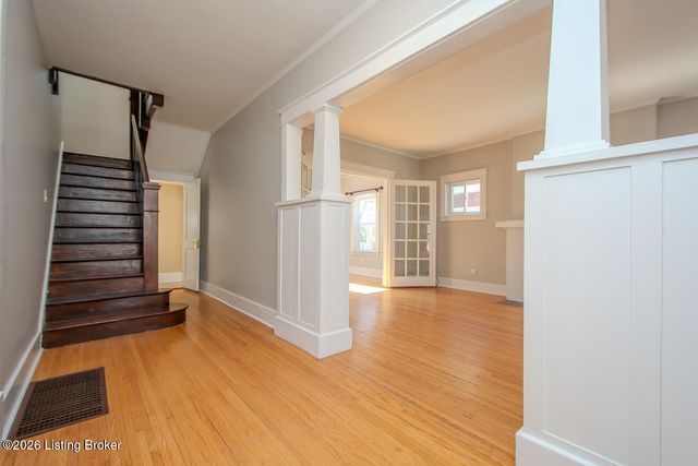 1072 Eastern Pkwy, Louisville, KY 40217