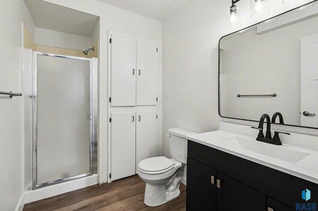 4104 S Hackberry Cir Circle, Sioux Falls, SD 57103