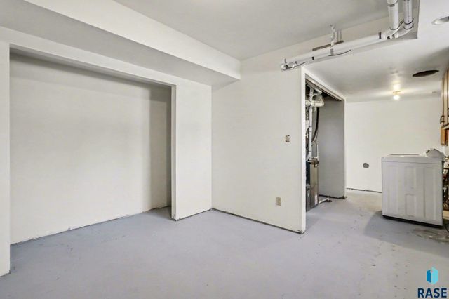 4104 S Hackberry Cir Circle, Sioux Falls, SD 57103