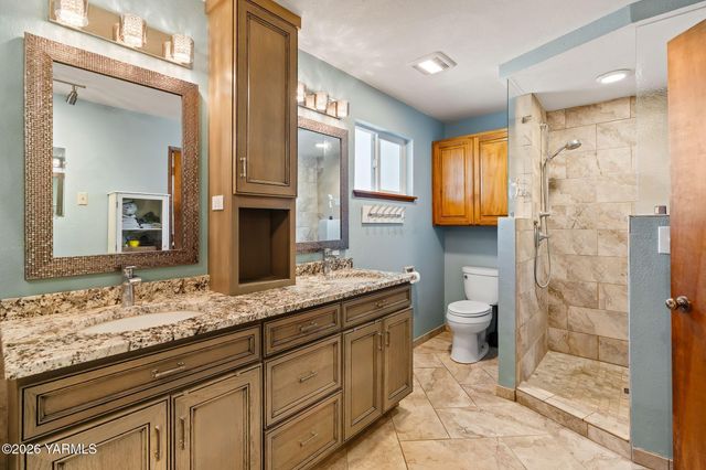 608 N 56th Ave, Yakima, WA 98908