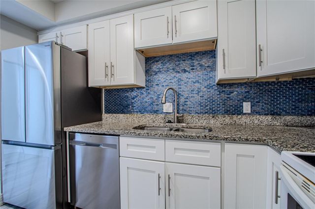 4610 W GRAY STREET 209, Tampa, FL 33609