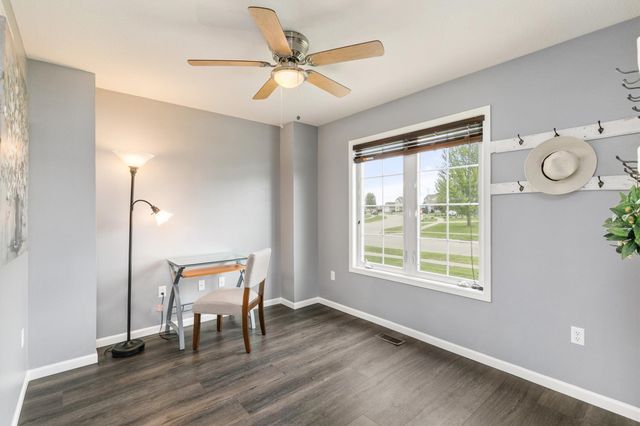 1823 NW Prairie Lakes Drive, Ankeny, IA 50023