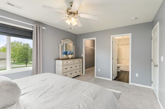 1823 NW Prairie Lakes Drive, Ankeny, IA 50023