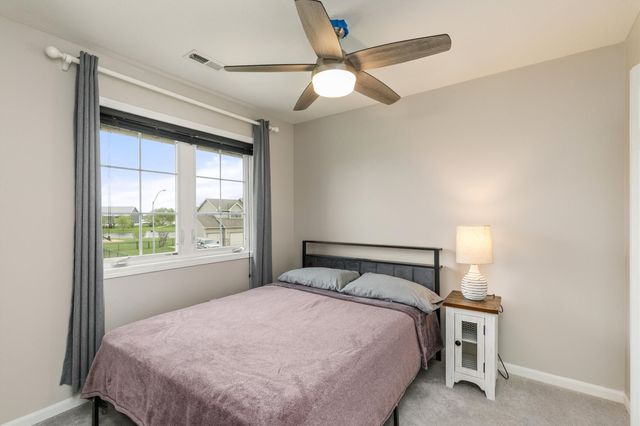 1823 NW Prairie Lakes Drive, Ankeny, IA 50023