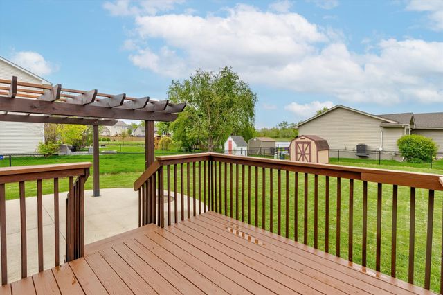1823 NW Prairie Lakes Drive, Ankeny, IA 50023