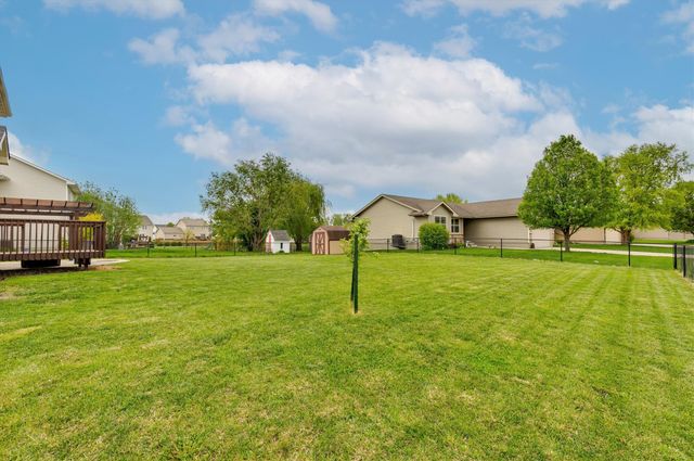 1823 NW Prairie Lakes Drive, Ankeny, IA 50023