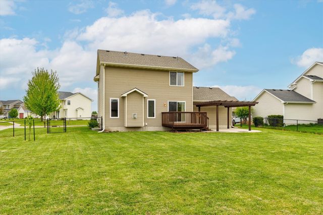 1823 NW Prairie Lakes Drive, Ankeny, IA 50023