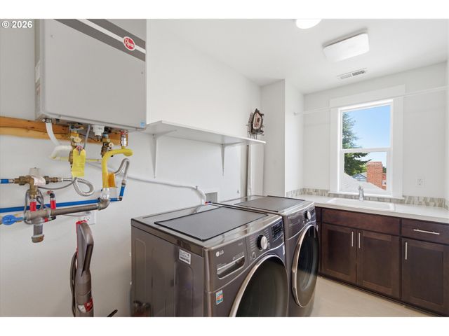 6825 N HAIGHT Ave, Portland, OR 97217