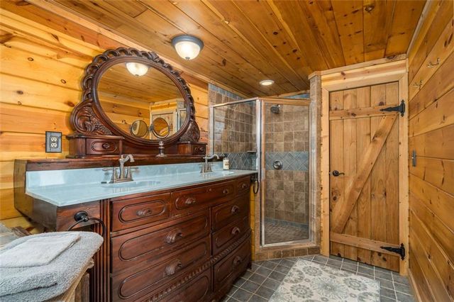 193 Alm Lane, Ellijay, GA 30540