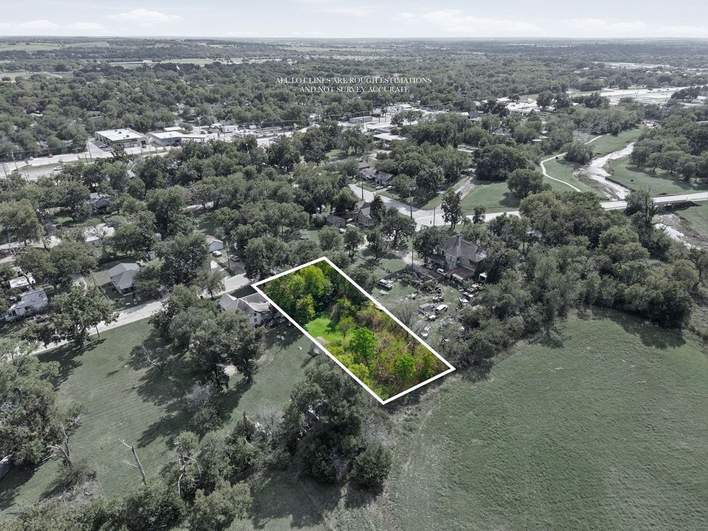 1109 Alvarado Street, Cleburne, TX 76031 — exterior
