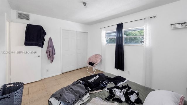 4200 NW 3rd Court 241, Plantation, FL 33317