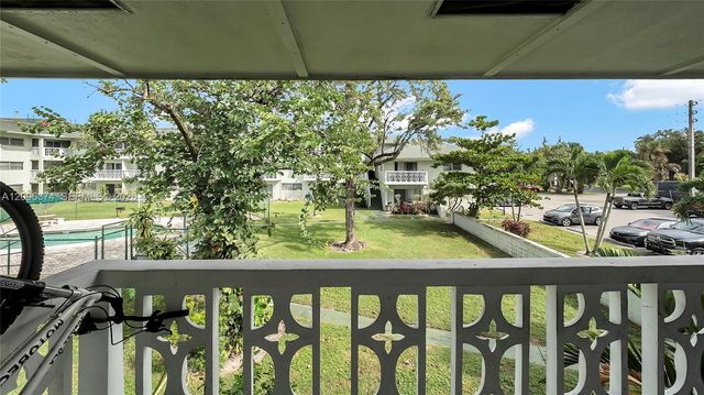 4200 NW 3rd Court 241, Plantation, FL 33317